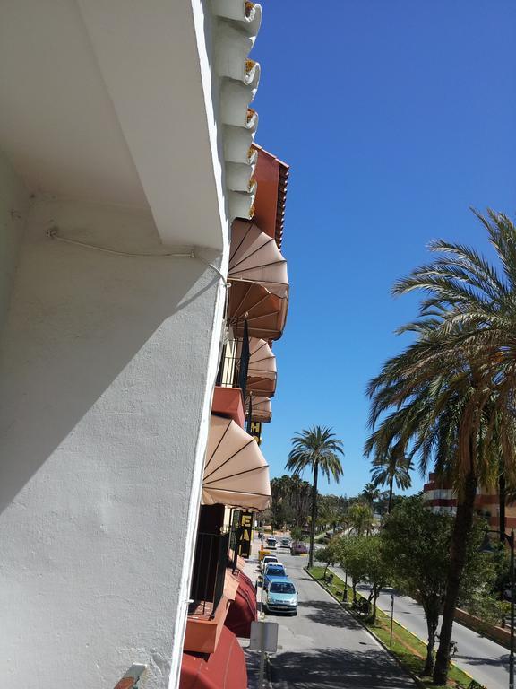 Hotel Real Los Barrios Exterior photo